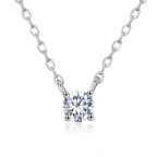Strieborný náhrdelník s okrúhlym čírym kameňom