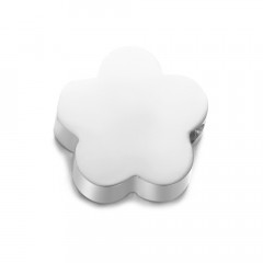 Drobný oceľový prívesok - kvietka