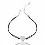 Čierny náramok so strieborným srdiečkom