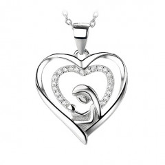 Strieborný prívesok matka a dieťa