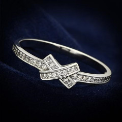 Strieborný prsteň s čírymi zirkónmi, veľ. 52