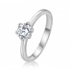 Strieborný zásnubný prsteň moissanit