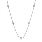 Strieborný náhrdelník s moissanitmi