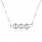 Strieborný náhrdelník s perličkami