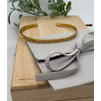 Oceľový náramok s rytinou textu, šírka 4 mm